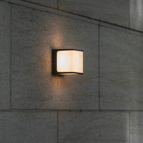 |LAMP-MURO. EXTERIOR, MURI II 15.5W, 127V, 1200LM, IP54 GRIS OSC. - Imagen 4