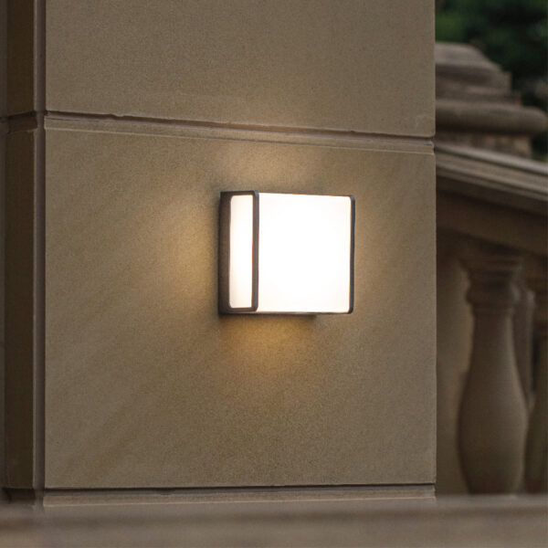 |LAMP-MURO. EXTERIOR, MURI I 20W, 127 V, 1500LM, IP54 GRIS OSC. - Imagen 4