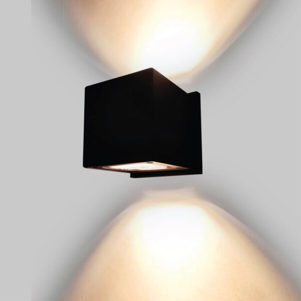 LAMP-MURO. EXTERIOR, KEENYA II 20W, 100-240, 1400LM, IP54 NGRO
